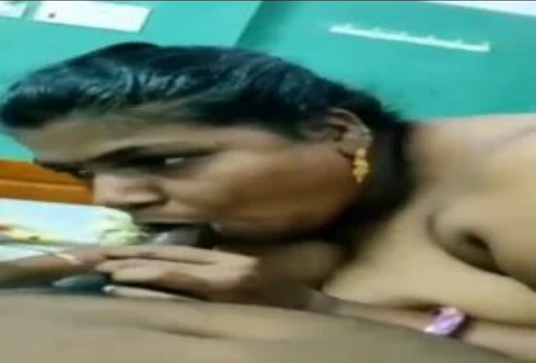 Soutrh Indian Milk Tanker Wife Giving Blowjob On Cam