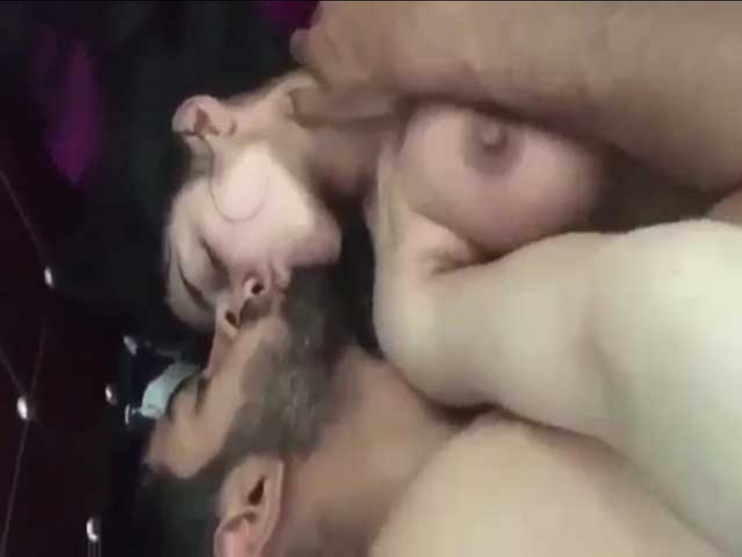 Beautiful Pakistani Girl Fucking With Her BF