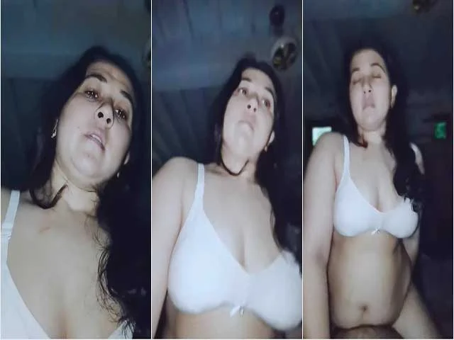 Adorable Desi Bhabhi Riding Dick With Pleasure