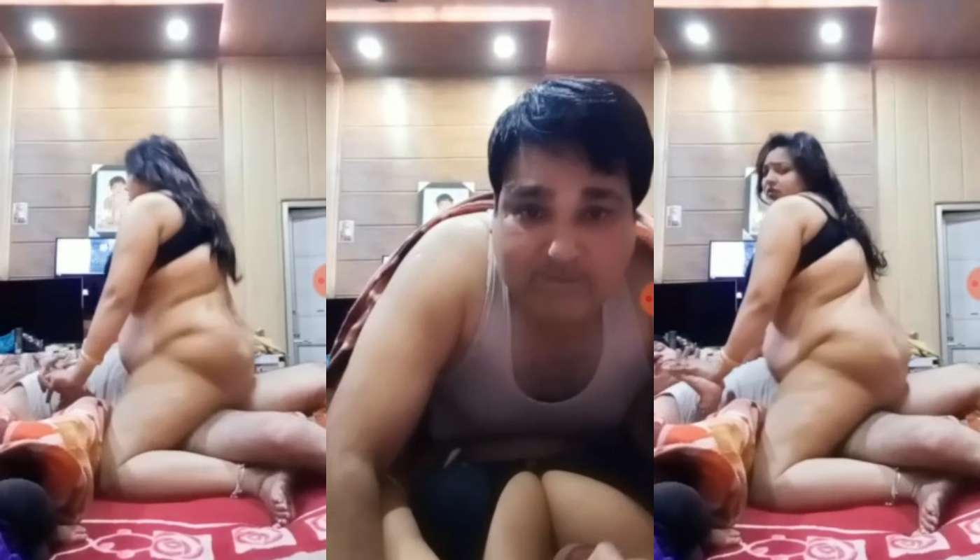 Fatty Indian Bhabhi riding dick of her Devar