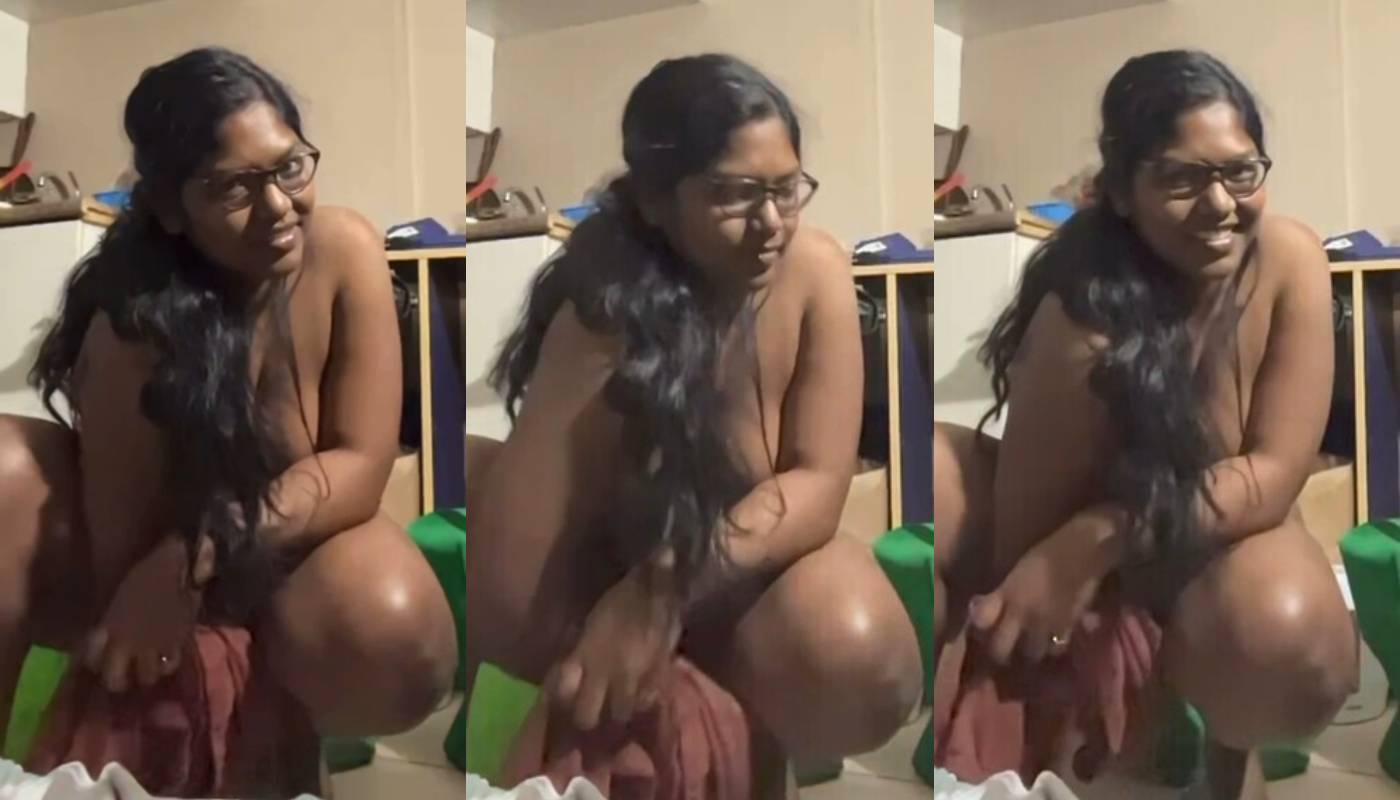 Desi Babe Nude Boobs Video