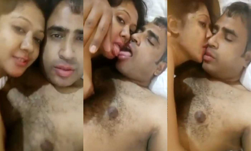 Desi Mumbai office maal kissing passionate sex with manager